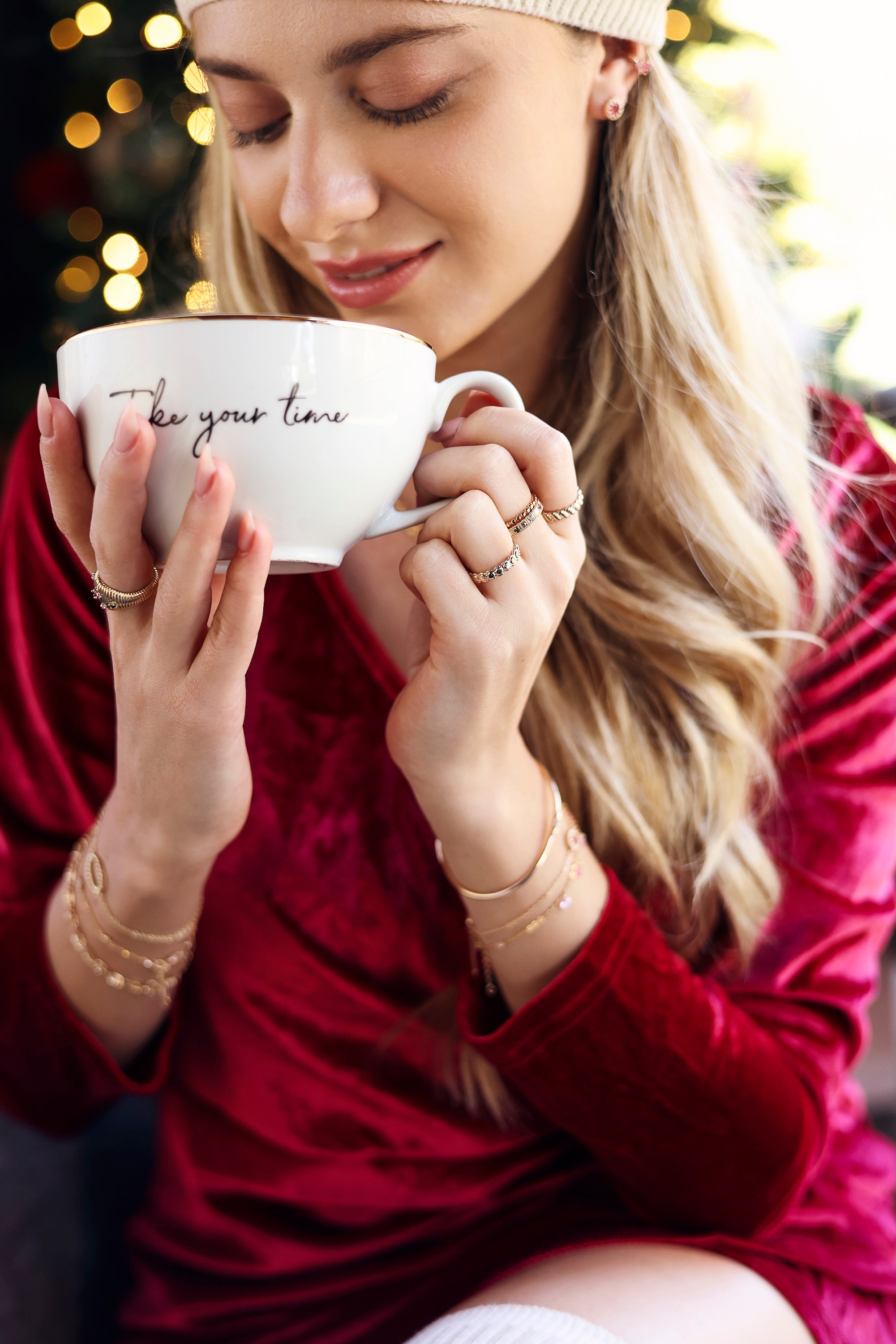 Bague dorée Délia - Bijou porté