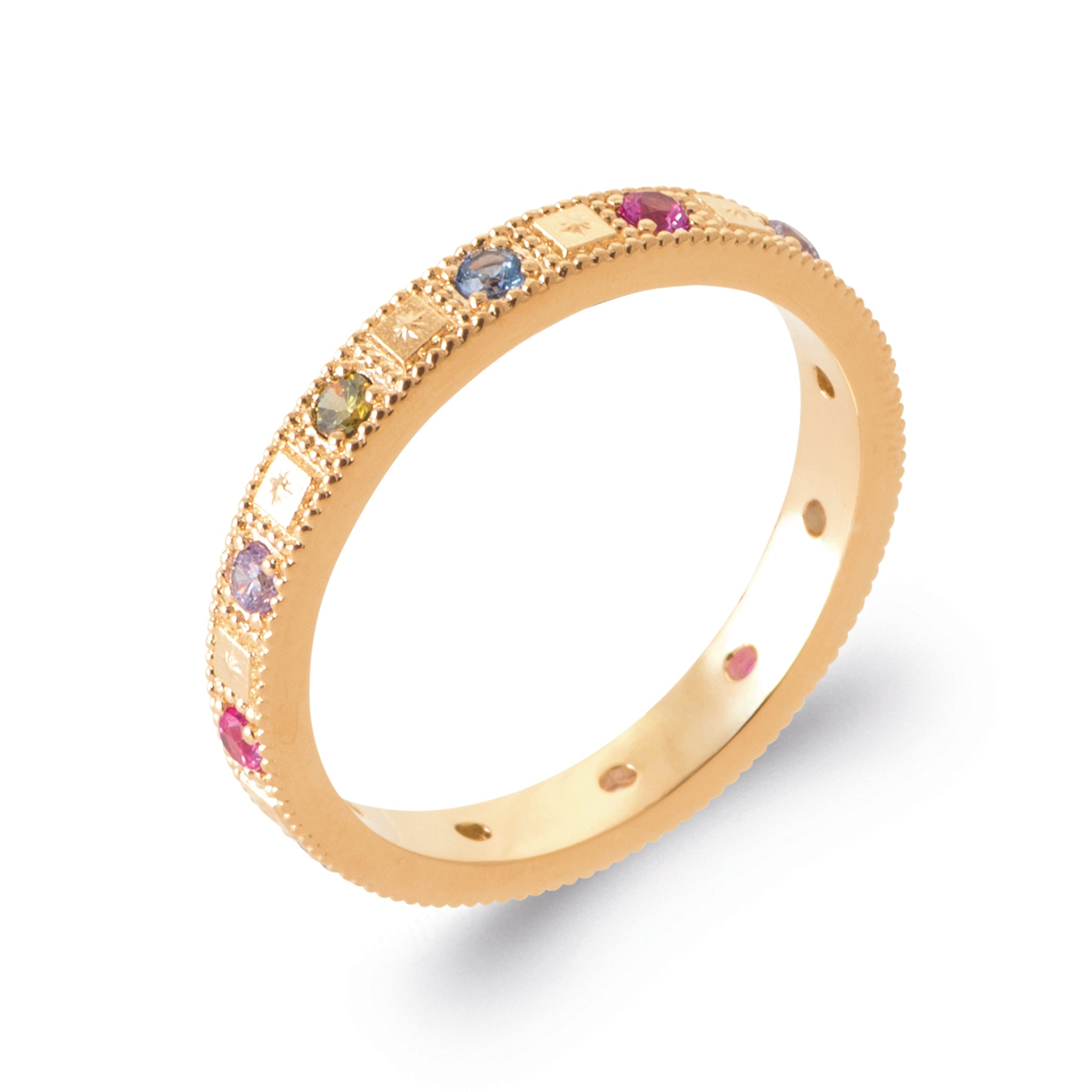 Bague dorée Keliani ornée de zircons colorés pastels - Bijou photographié sur fond blanc