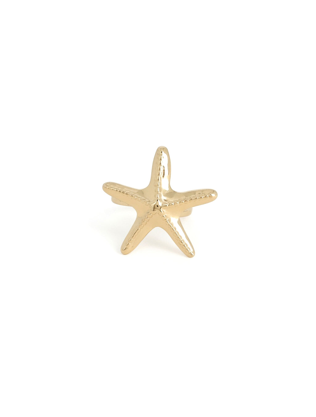 Bague dorée Ainoa ajustable ornée d'une étoile de mer - Bijou sur fond blanc