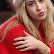 Bague dorée Mima zircons - Bijou porté