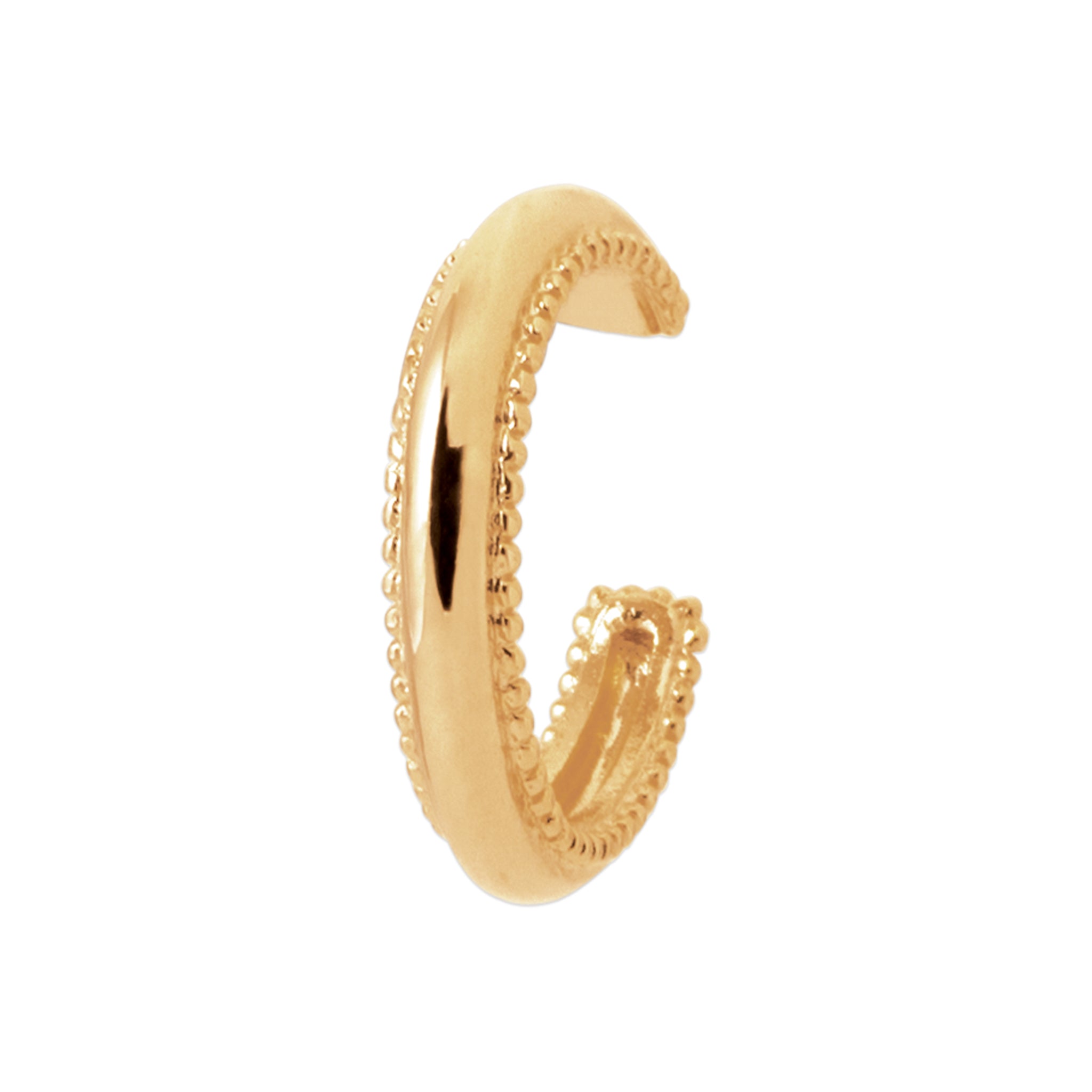 Bague d'oreille dorée Lucia ornée d'un contour perlé - Bijou sur fond blanc