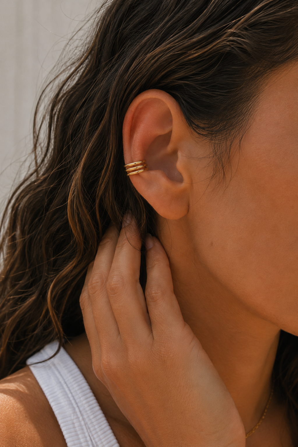 Bague d'oreille dorée Roy effet multiple - Bijou porté