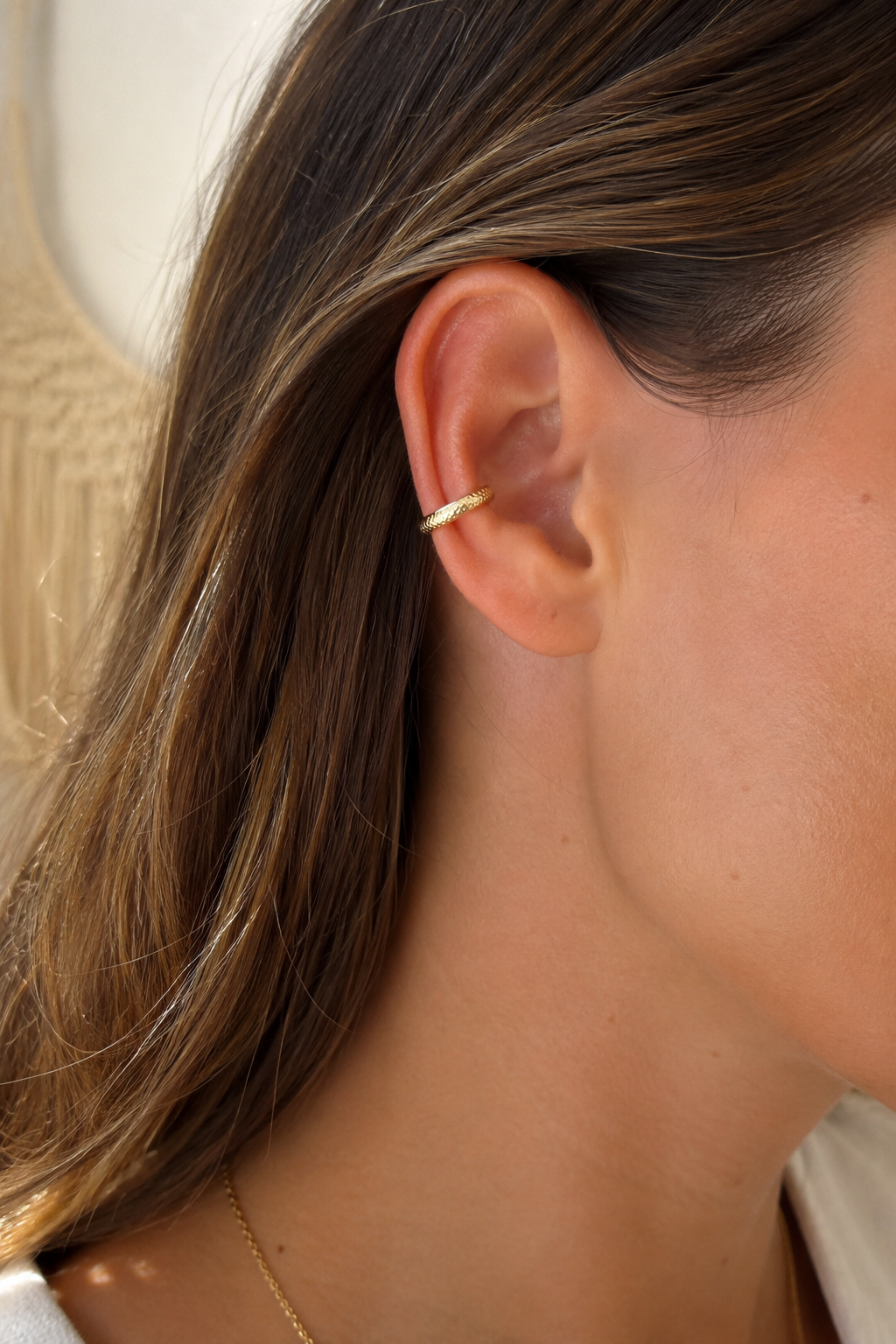 Bague d'oreille Serpent dorée motif serpent - Bijou porté
