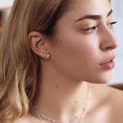 Boucles d'oreilles barrettes Lumi en argent étoiles avec zircons - Bijou porté