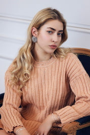 Boucles d’oreilles argentées Marylou motif feuilles texturées - Bijou porté