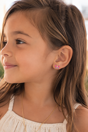 Boucles d'oreilles Justine pour enfant dorées papillon rose et violet - Bijou porté