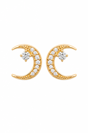 Boucles d’oreilles puces Lulia dorées demi-lunes serties de zircon - Bijou sur fond blanc