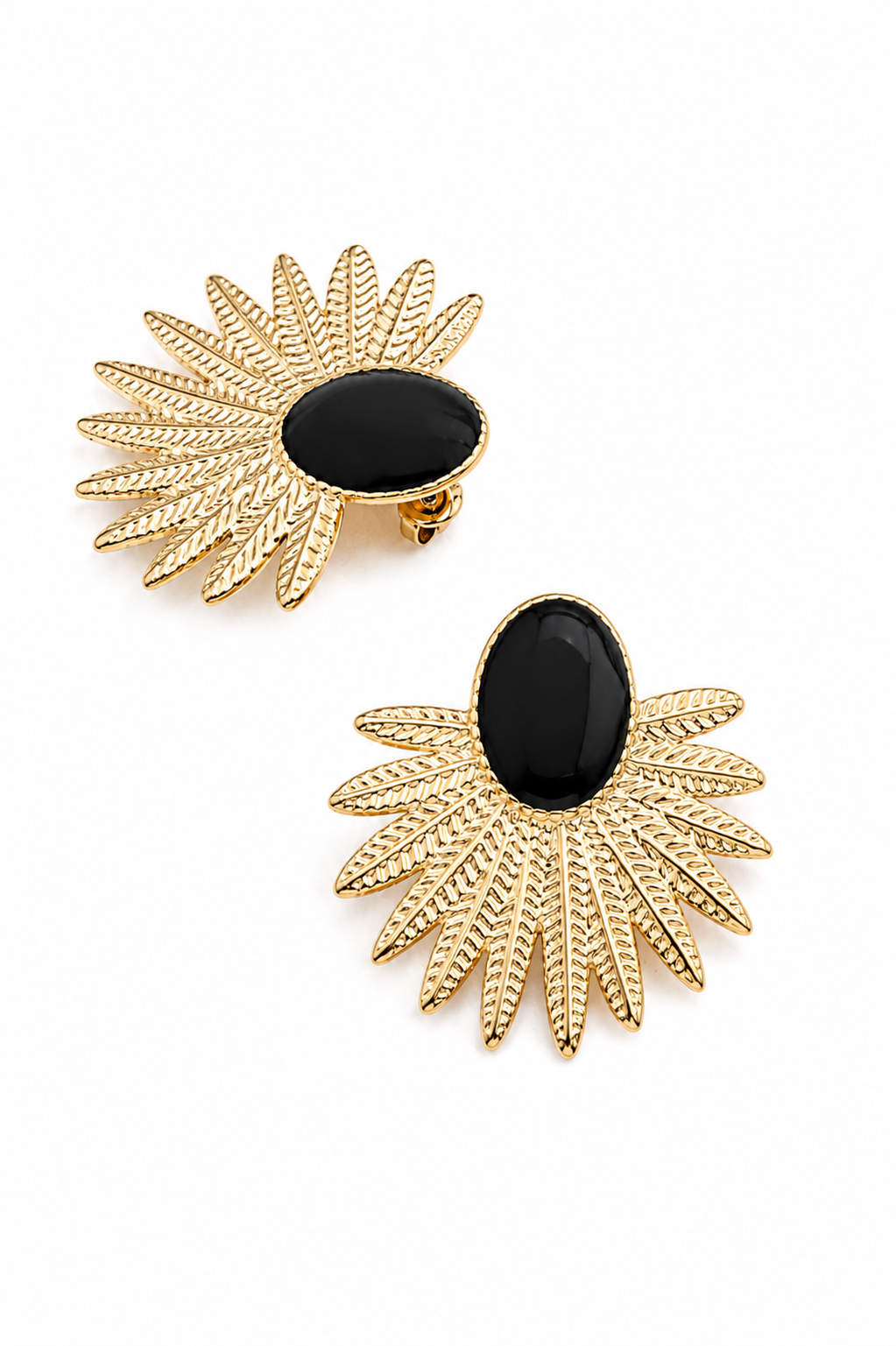 Boucles d'oreilles dorées Mary noir motif feuille et ovale coloré - Bijou sur fond blanc