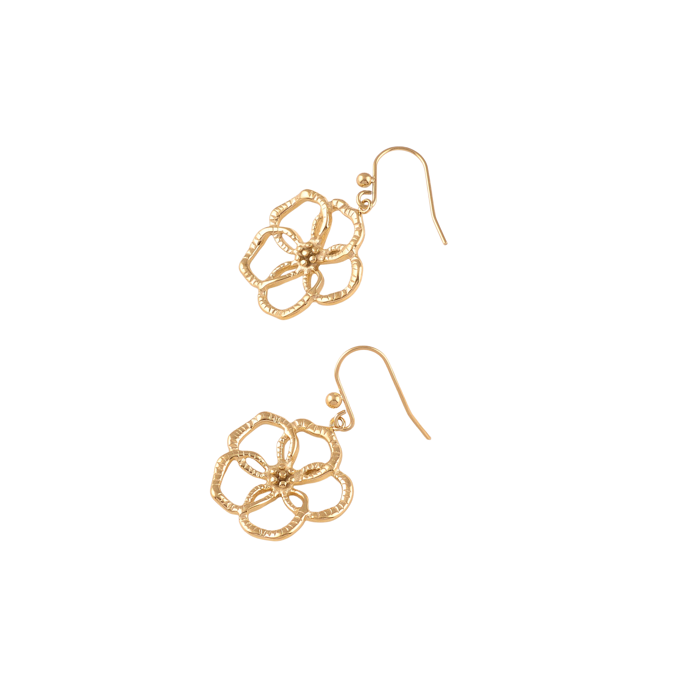 Boucles d'oreilles pendantes dorées Oria en forme de fleur ajourée - Bijou sur fond blanc
