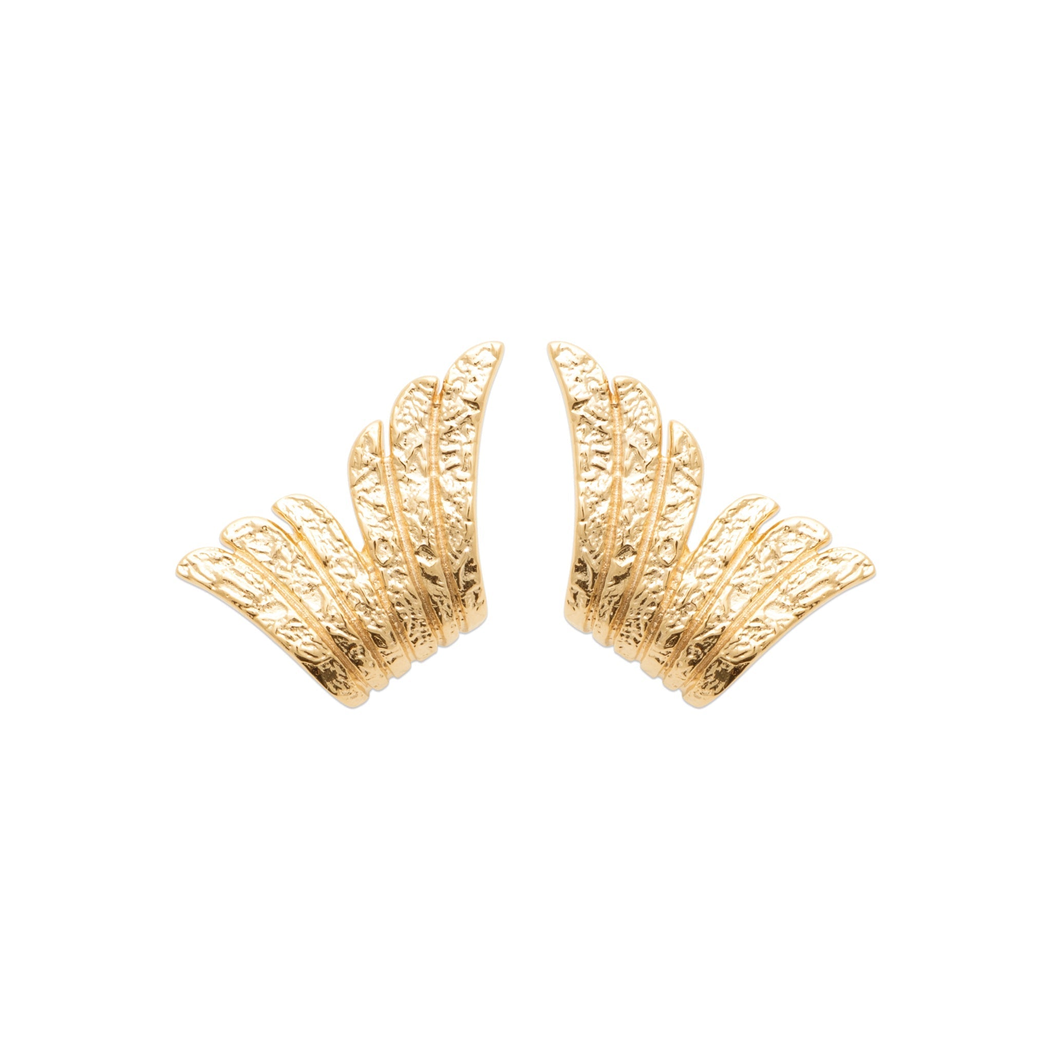 Boucles dorées effet "ailes" Timéa - Bijou photographié sur fond blanc