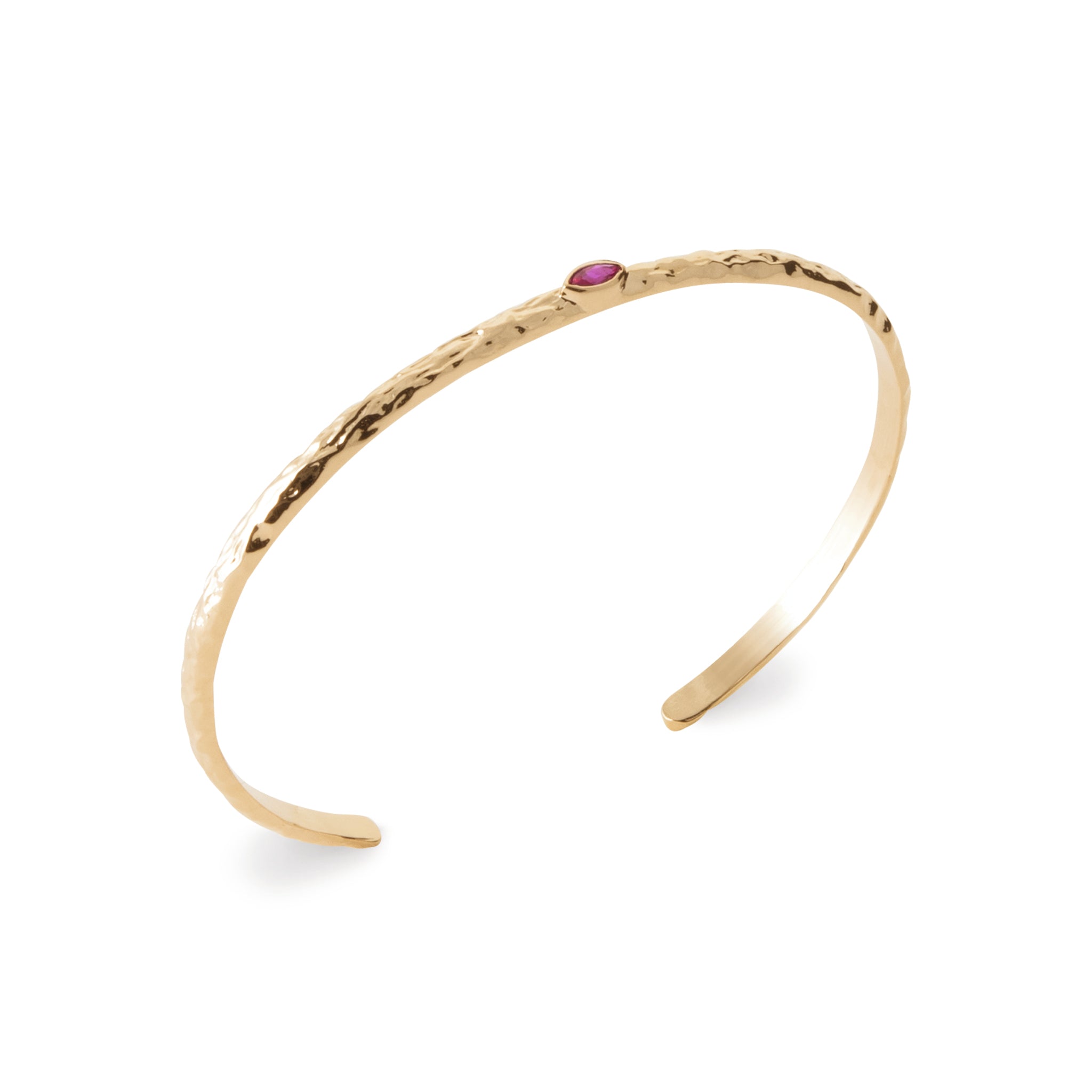 Bracelet jonc doré Rima rose martelé avec zircon - Bijou photographié sur fond blanc