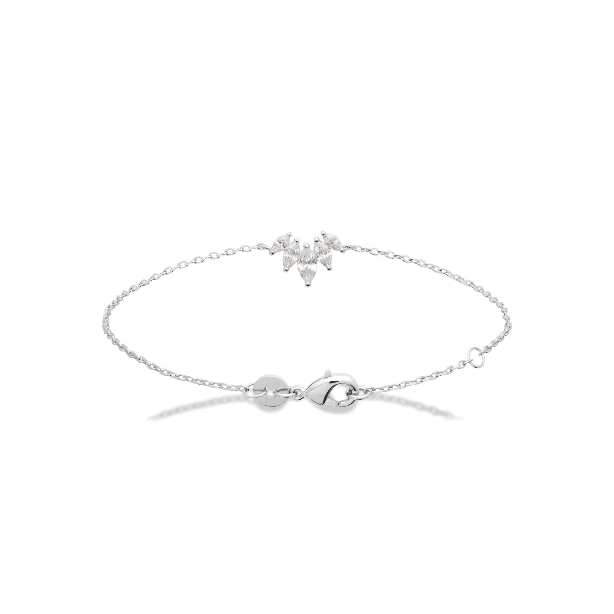 Bracelet en argent Maissane serti de zircons - Bijou sur fond blanc