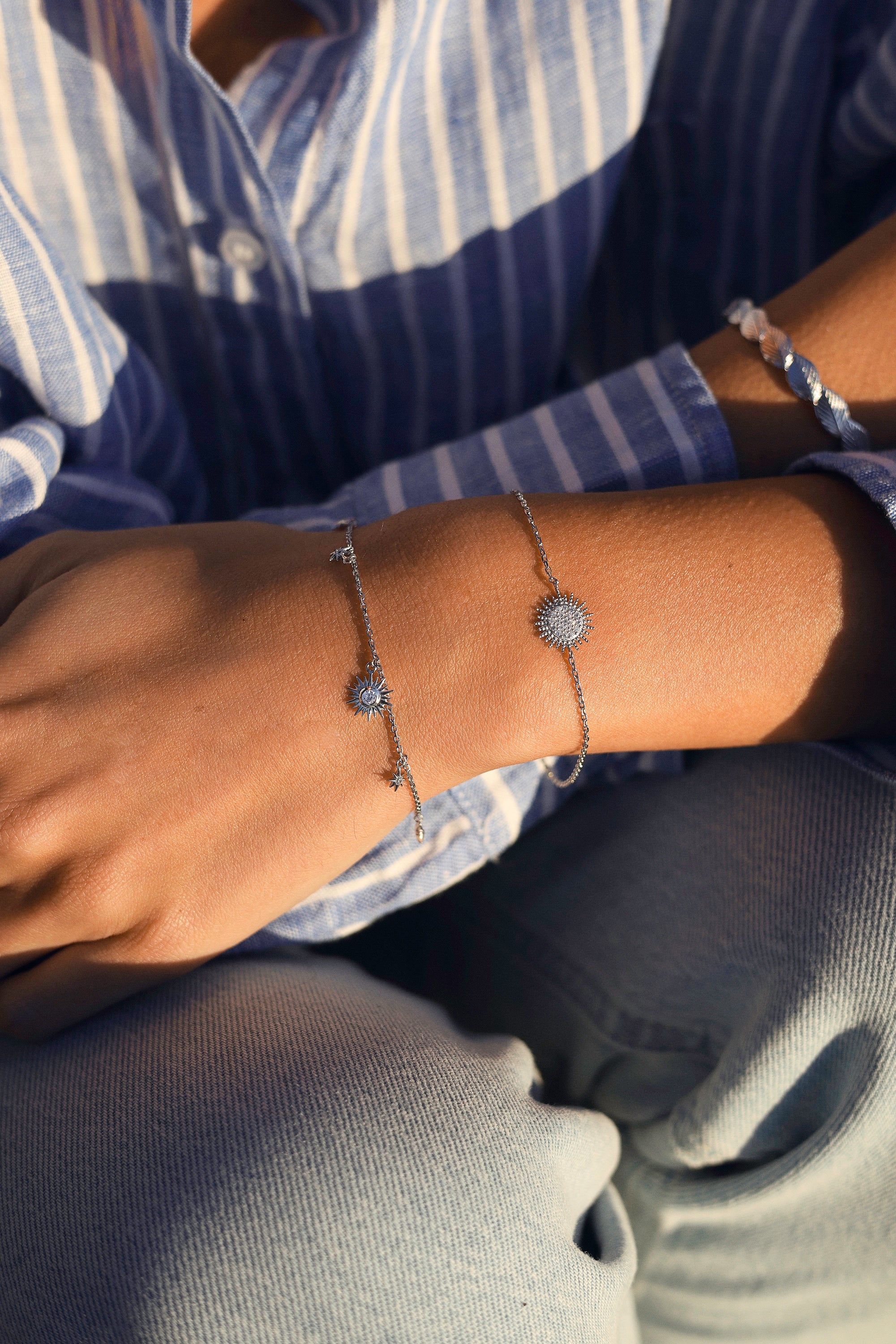  Bracelet argent Céleste pampilles soleil et étoiles avec zircons - Bijou porté