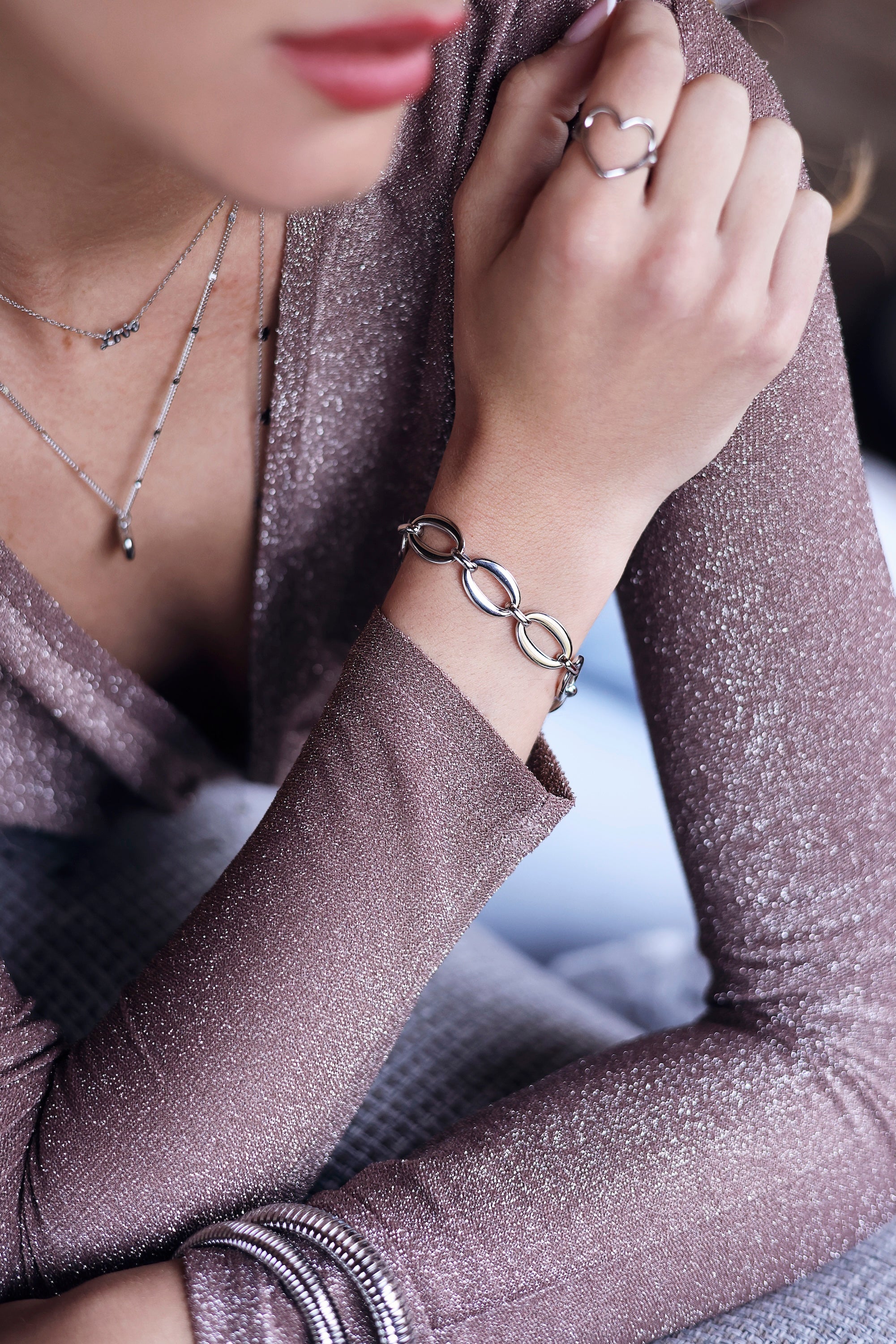 Bracelet argenté Isia en maille - Bijou porté