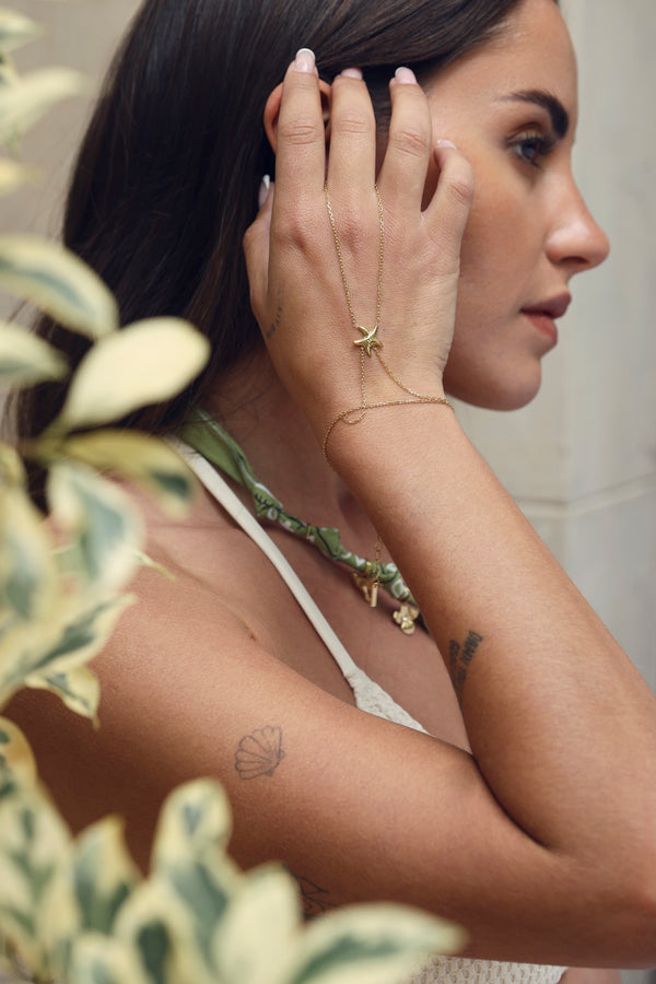 Bracelet de main doré Yvanne