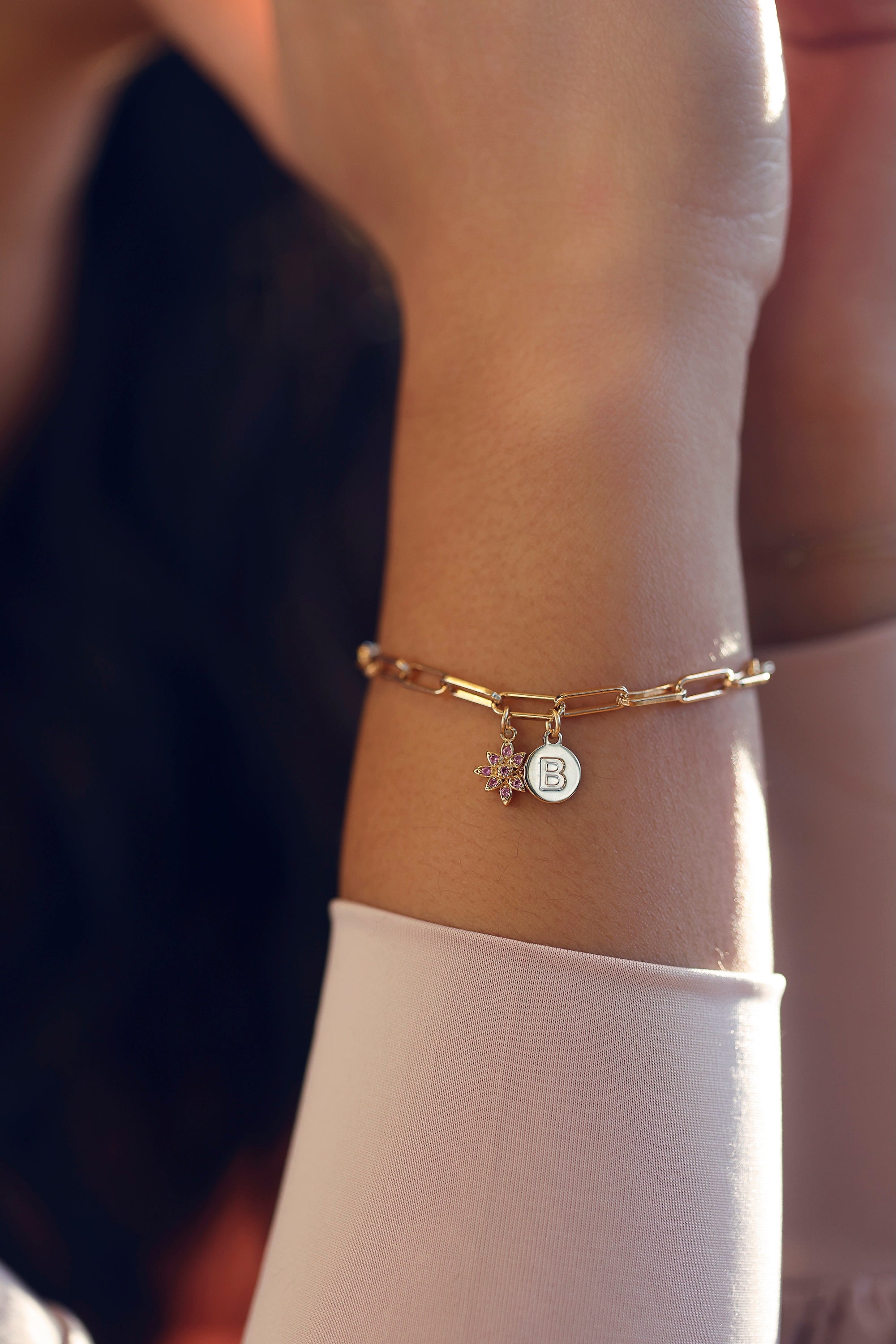 Bracelet personnalisable doré Axelle maille pour lettres de l'alphabet et charms - Bijou porté