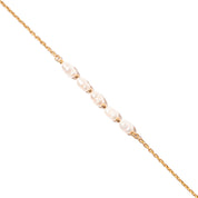 Bracelet doré chaîne fine ornée de nacres Ethel - Bijou sur fond blanc