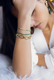 Bracelet doré Isia en maille - Bijou porté