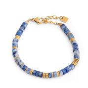 Bracelet doré pierres naturelles Nita sodalite - Bijou sur fond blanc