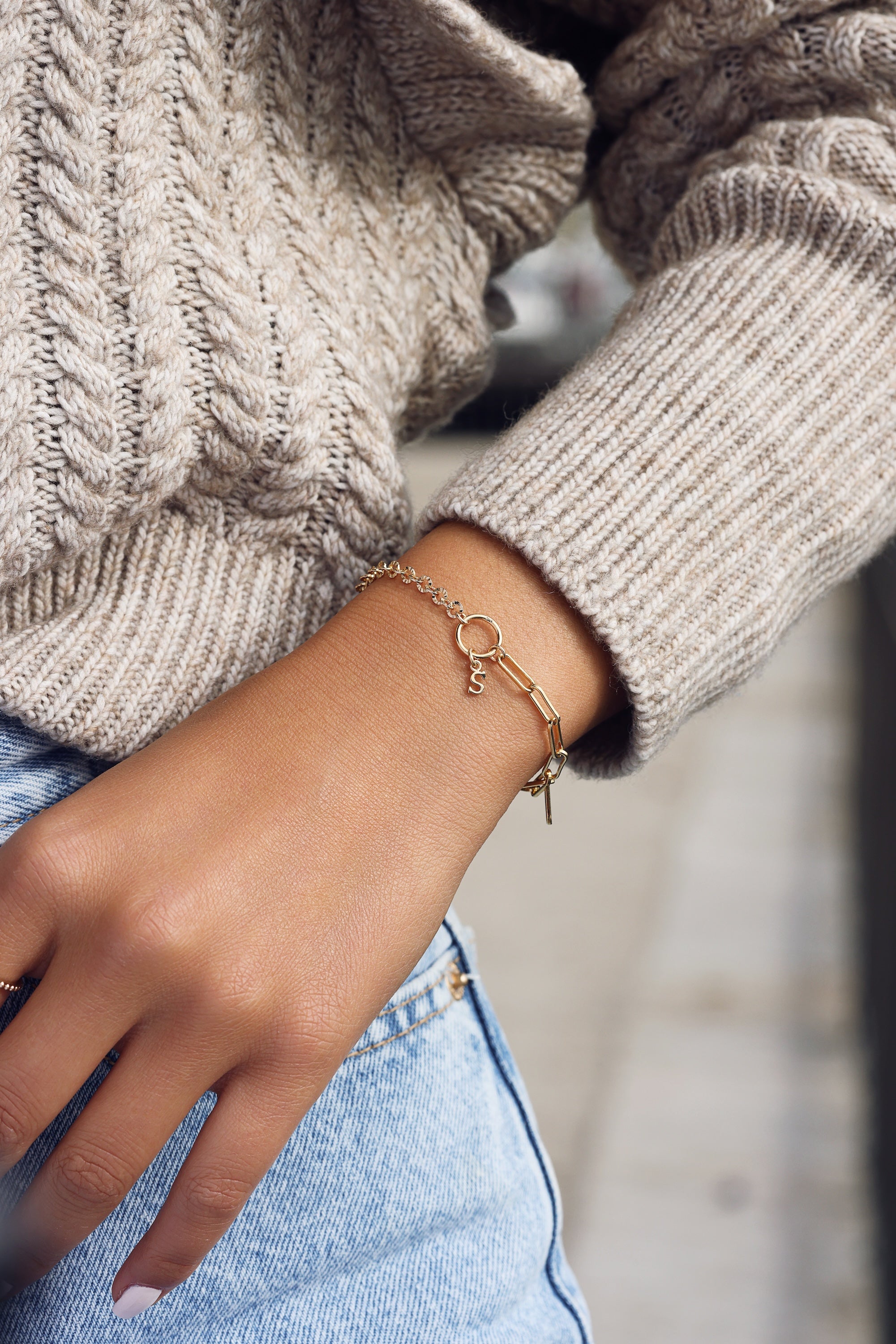 Bracelet personnalisable doré charms Selena - Bijou porté