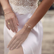 Bracelet doré Tiana double chaîne perlée - Bijou porté