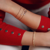 Bracelet doré Berny motif étrier serti de zircons - Bijou porté