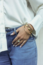 Bracelet doré Florys effet brossé - Bijou porté