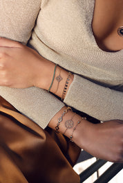 Bracelet doré Garance pampilles striées - Bijou porté