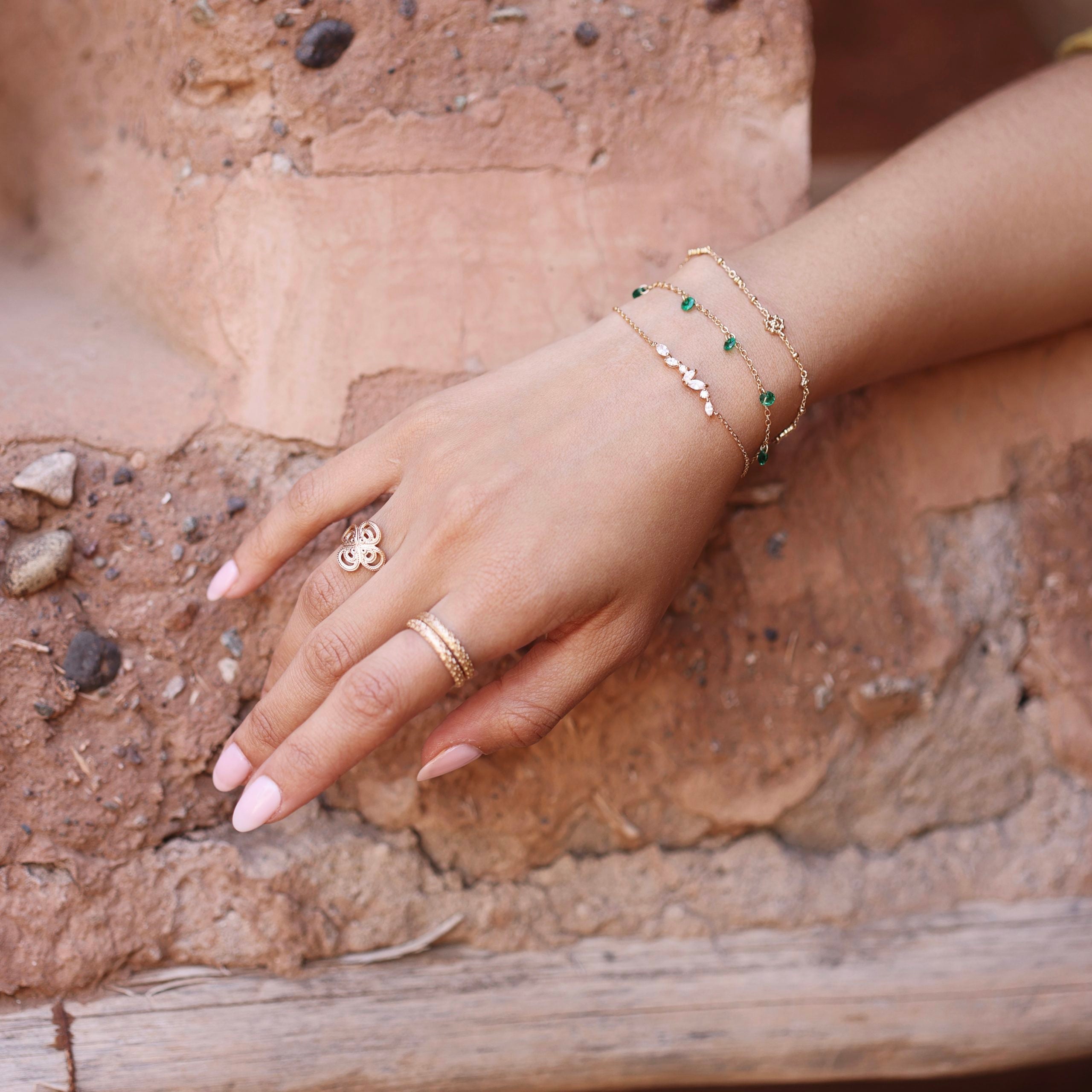 Bracelet doré zircons Mounia - Bijou porté