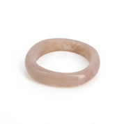 Bracelet jonc en acétate coloré Lima rose - Bijou photographié sur fond blanc