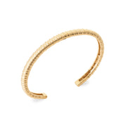 Bracelet jonc doré texturé Vittoria - Bijou sur fond blanc