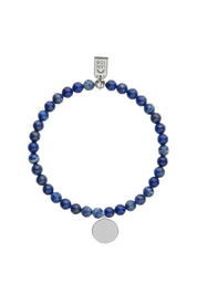 Bracelet personnalisable lapis lazuli pour médaille à graver argent Léo 4 mm - Bijou sur fond blanc