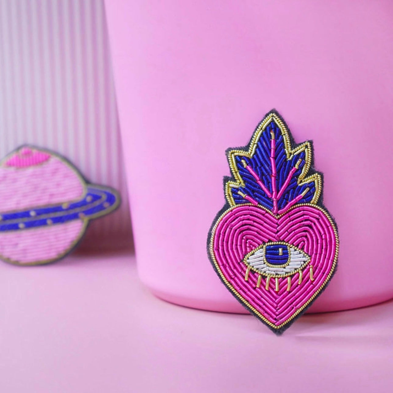 Broche de la Malicieuse creative shop Ex voto pink 