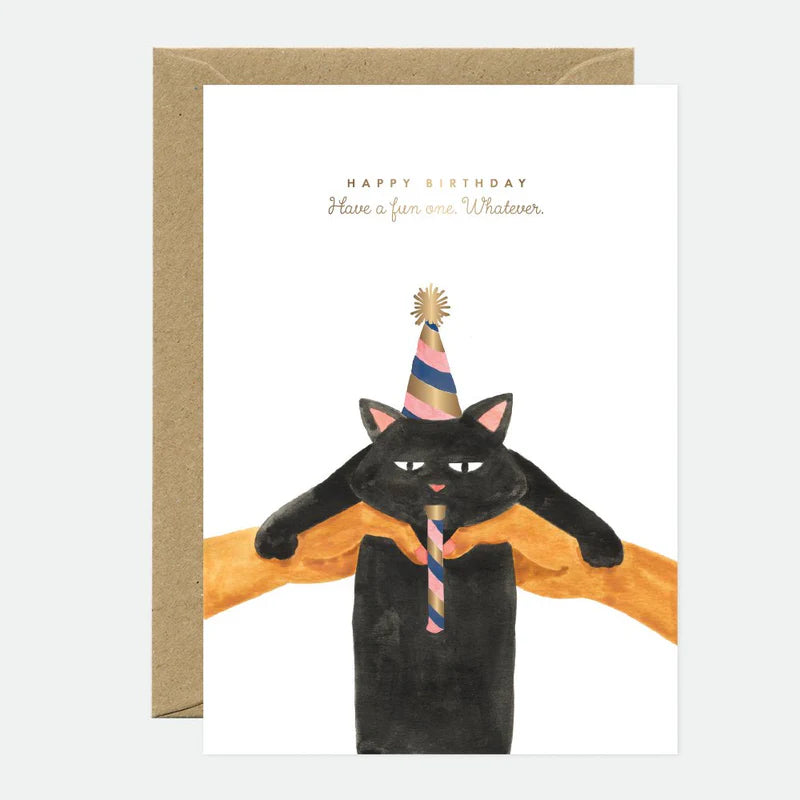 Carte d'anniversaire en papier naturel blanc avec une femme qui tient un chat qui porte un chapeau d'anniversaire - Papeterie