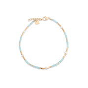 Chaîne de cheville dorée pierres naturelles Cassy amazonite - Bijou photographié sur fond blanc