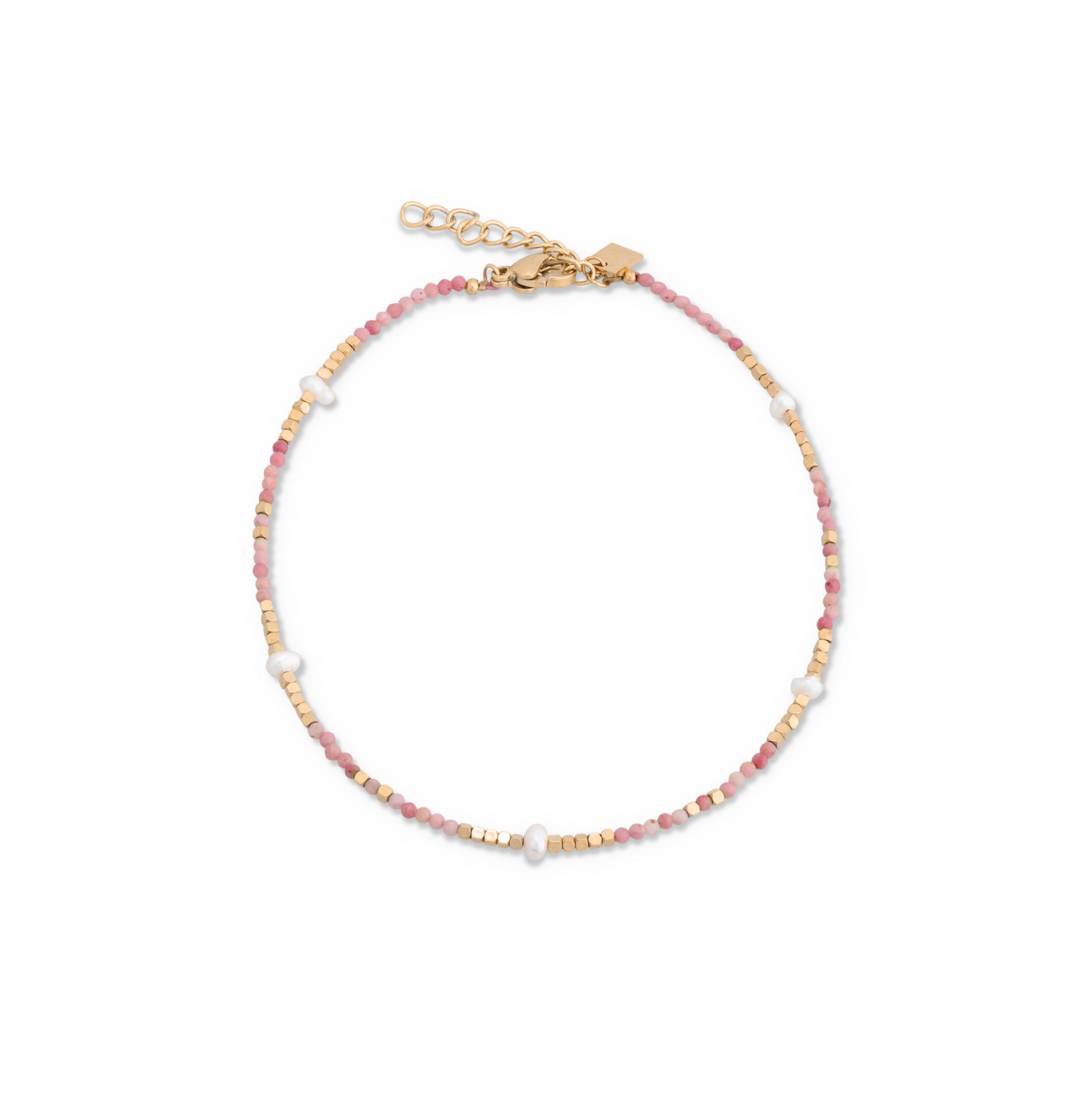 Chaîne de cheville dorée Cassy rhodonite et nacre - Bijou photographié sur fond blanc