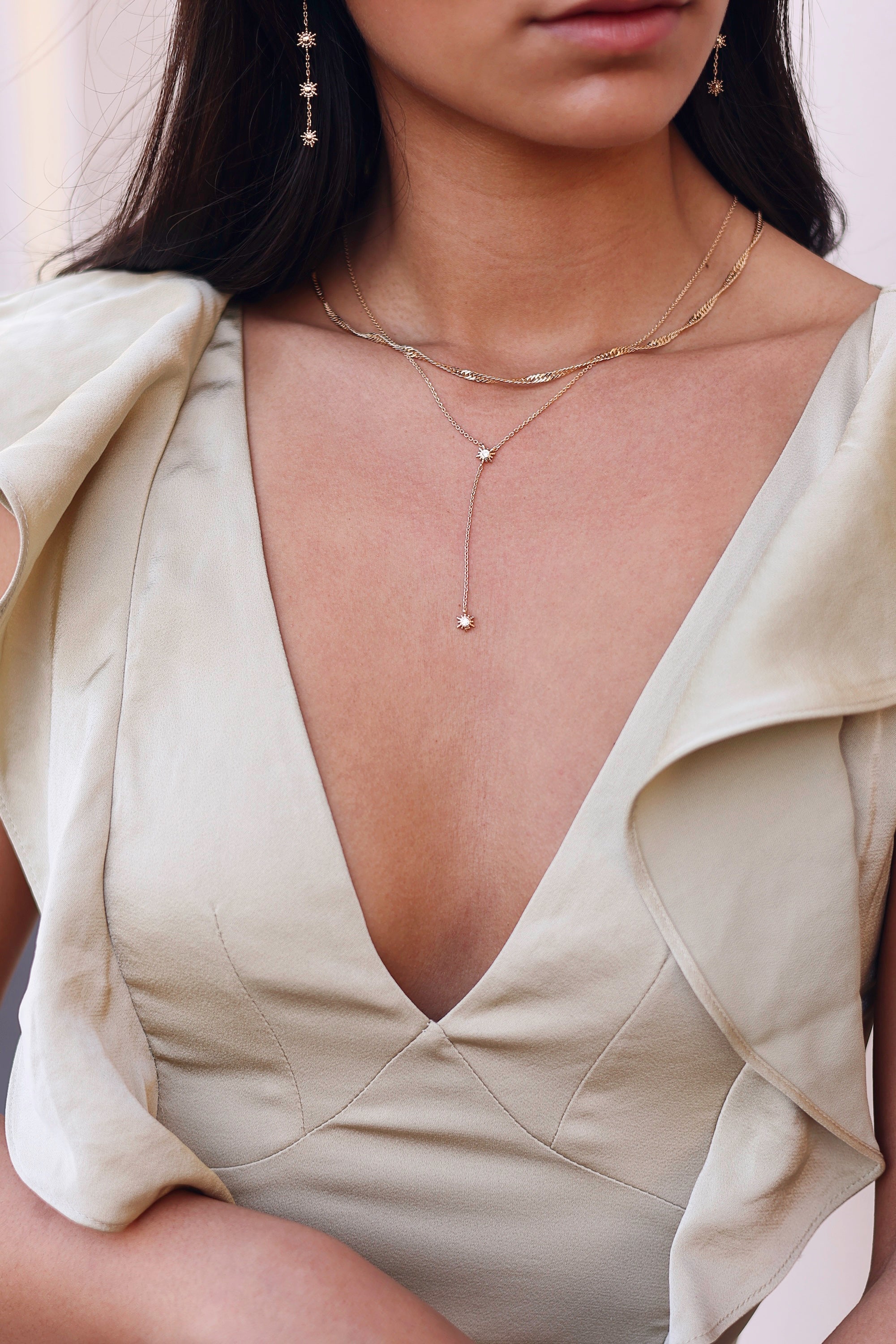 Collier doré chaîne Alissa torsadée - Bijou porté