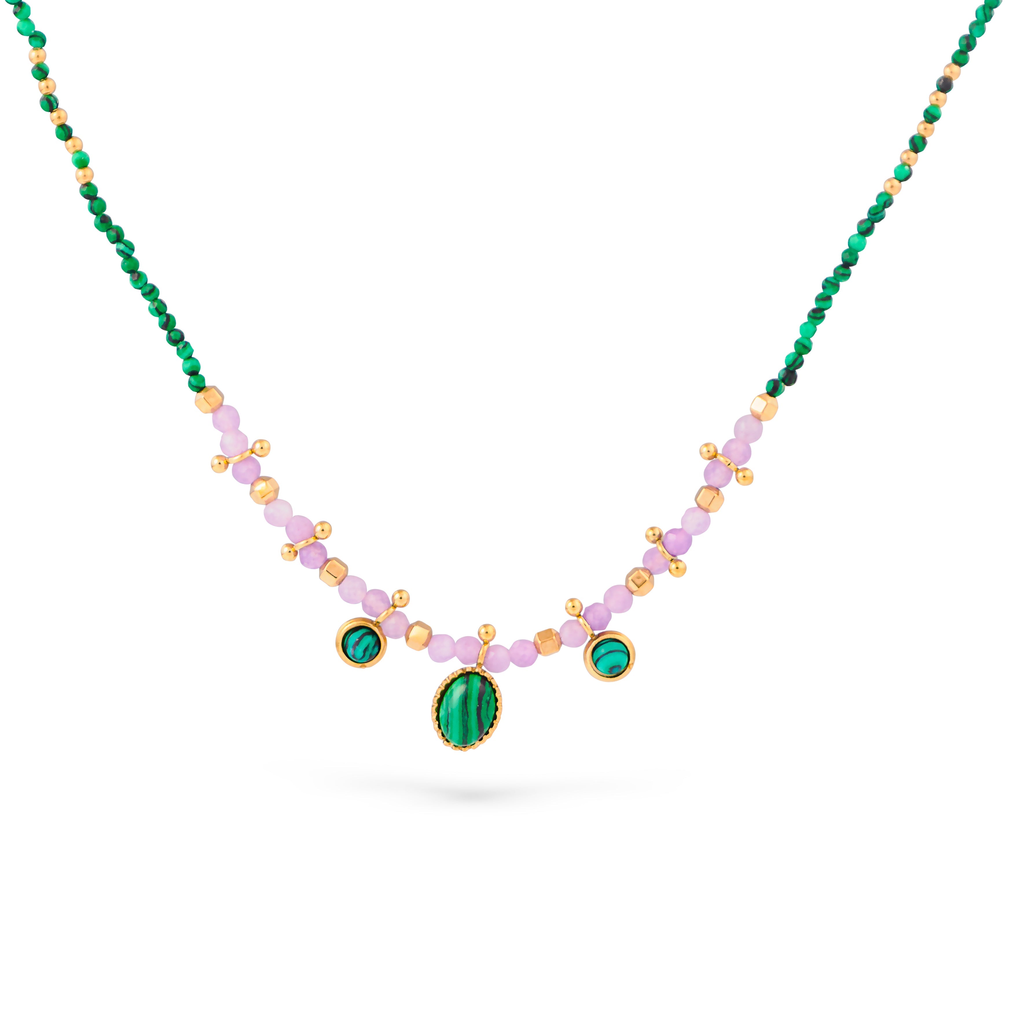 Collier doré Dina malachite et améthyste avec pendentifs - Bijou photographié sur fond blanc