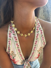 Collier doré Iva coquillages - Bijou porté