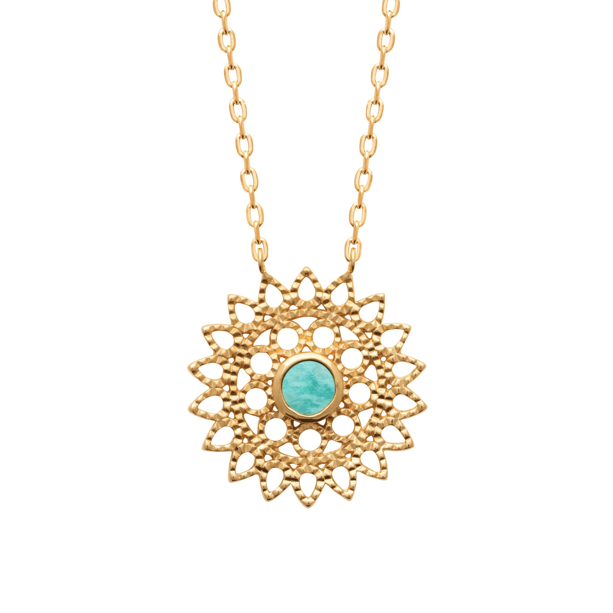 Collier doré Louison mandala avec amazonite - Bijou photographié sur fond blanc