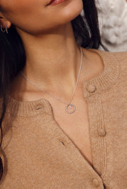 Collier personnalisable en argent Adele anneau martelé pour pendentif lettre ou charms - Bijou porté