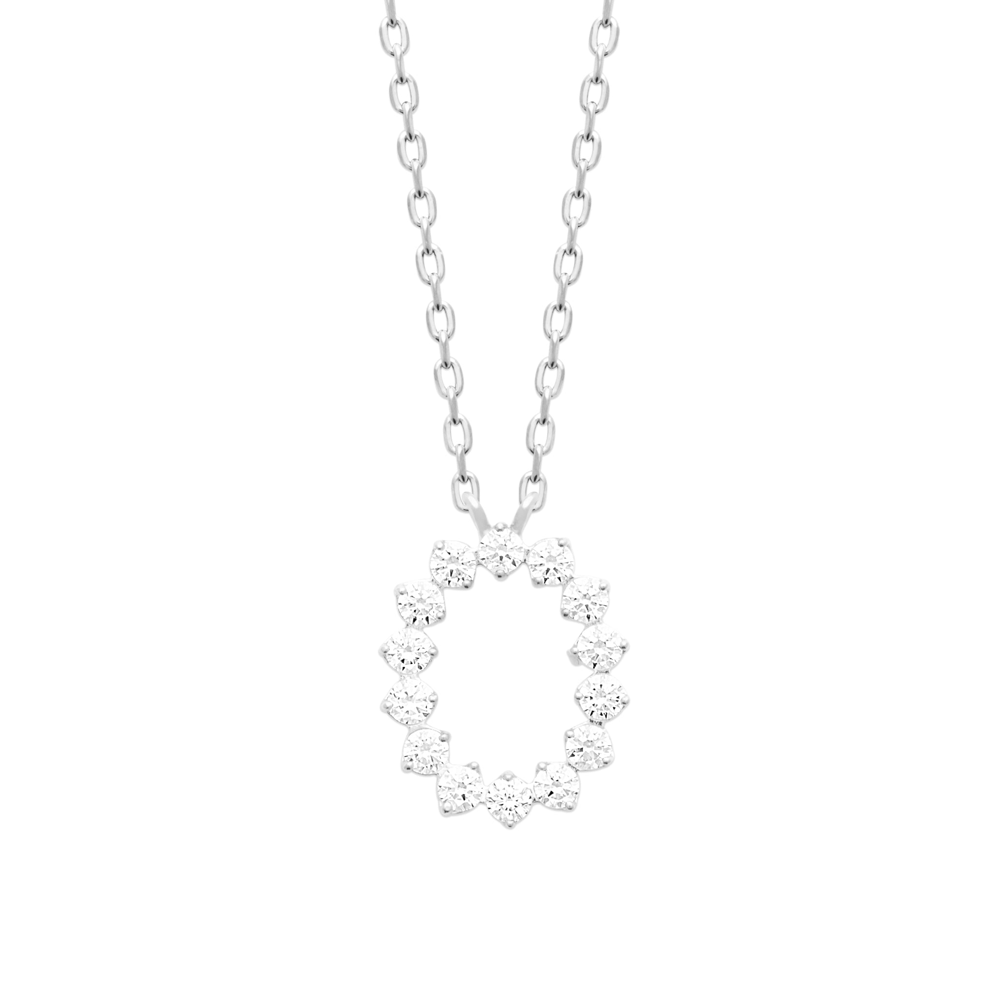 Collier en argent Loane orné d'un pendentif ovale serti de zircons - Bijou photographié sur fond blanc