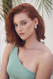 Collier argent Luna  pendentif lune serti de zircons - Bijou porté