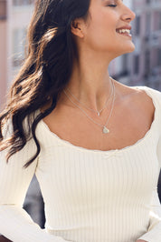 Collier personnalisable en argent Marta maille fine pour lettre de l'alphabet ou charm - Bijou porté
