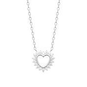 Collier en argent pendentif cœur serti de zircons - Bijou photographié sur fond blanc