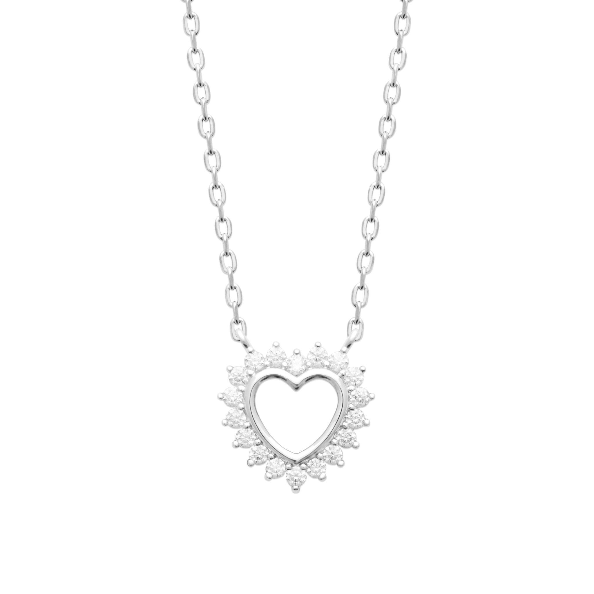 Collier en argent pendentif cœur serti de zircons - Bijou photographié sur fond blanc