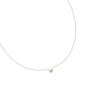 Collier argenté Angie avec pendentif cœur bombé - Bijou photographié sur fond blanc