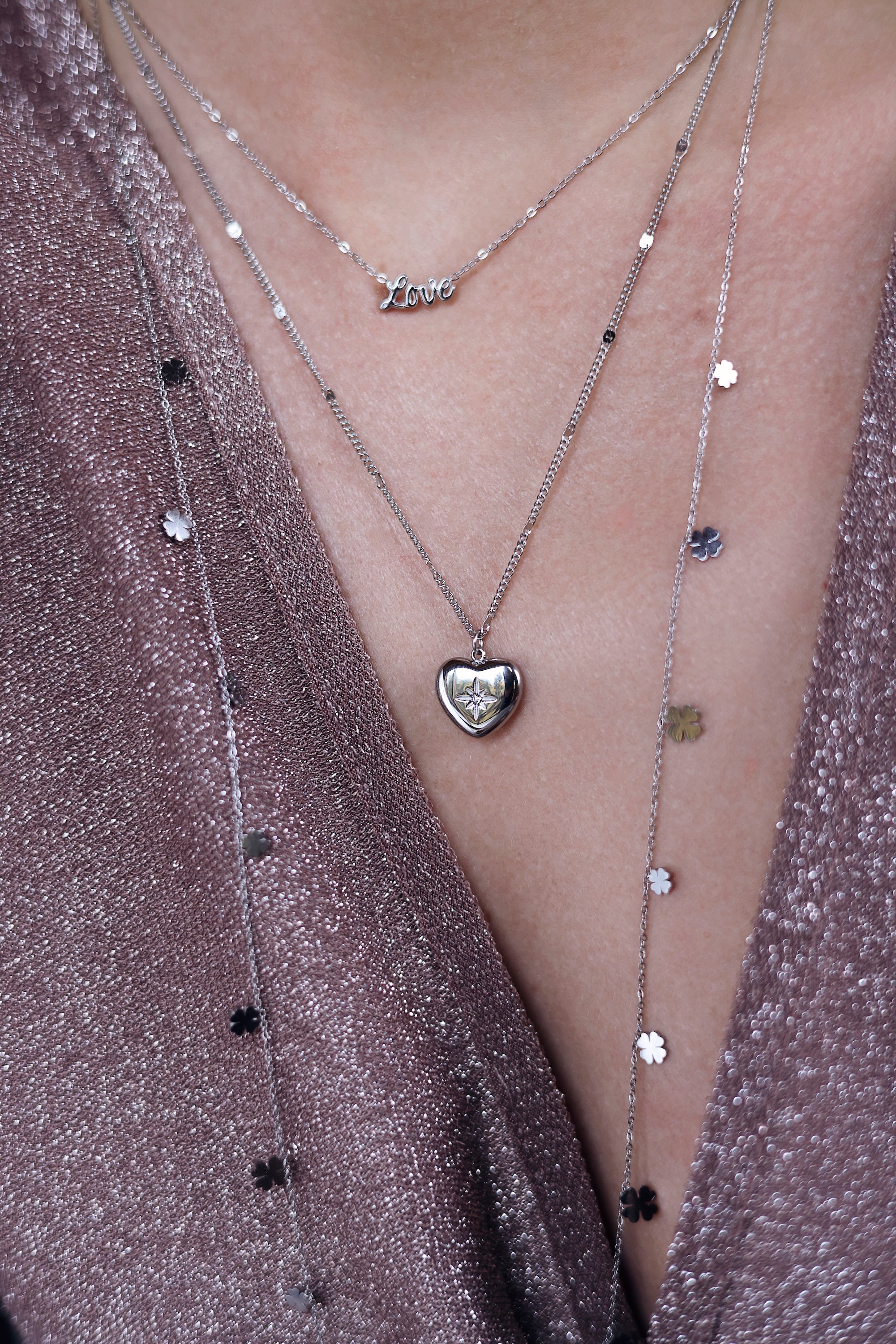 Collier argenté Ludovica coeur chaîne fine avec pendentif cœur serti d'un zircon - Bijou porté