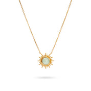 Collier doré Buffy soleil avec pierre aventurine centrale - Bijou photographié sur fond blanc