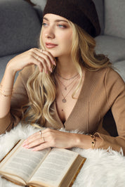 Collier doré Garance pampilles striées - Bijou porté